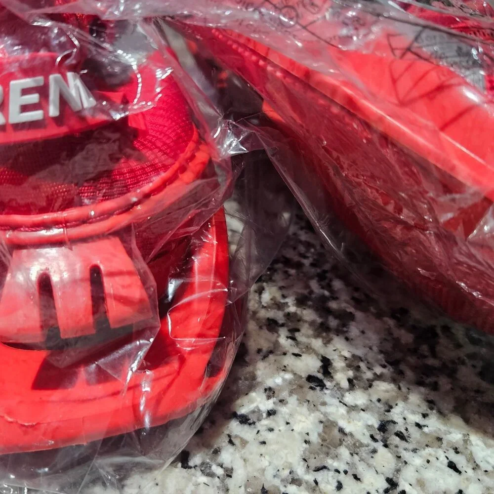 10.5 Size Red Trend Shoe - Picture 2 of 4